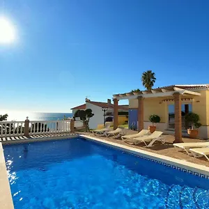 Casa Darren Villa Benajarafe